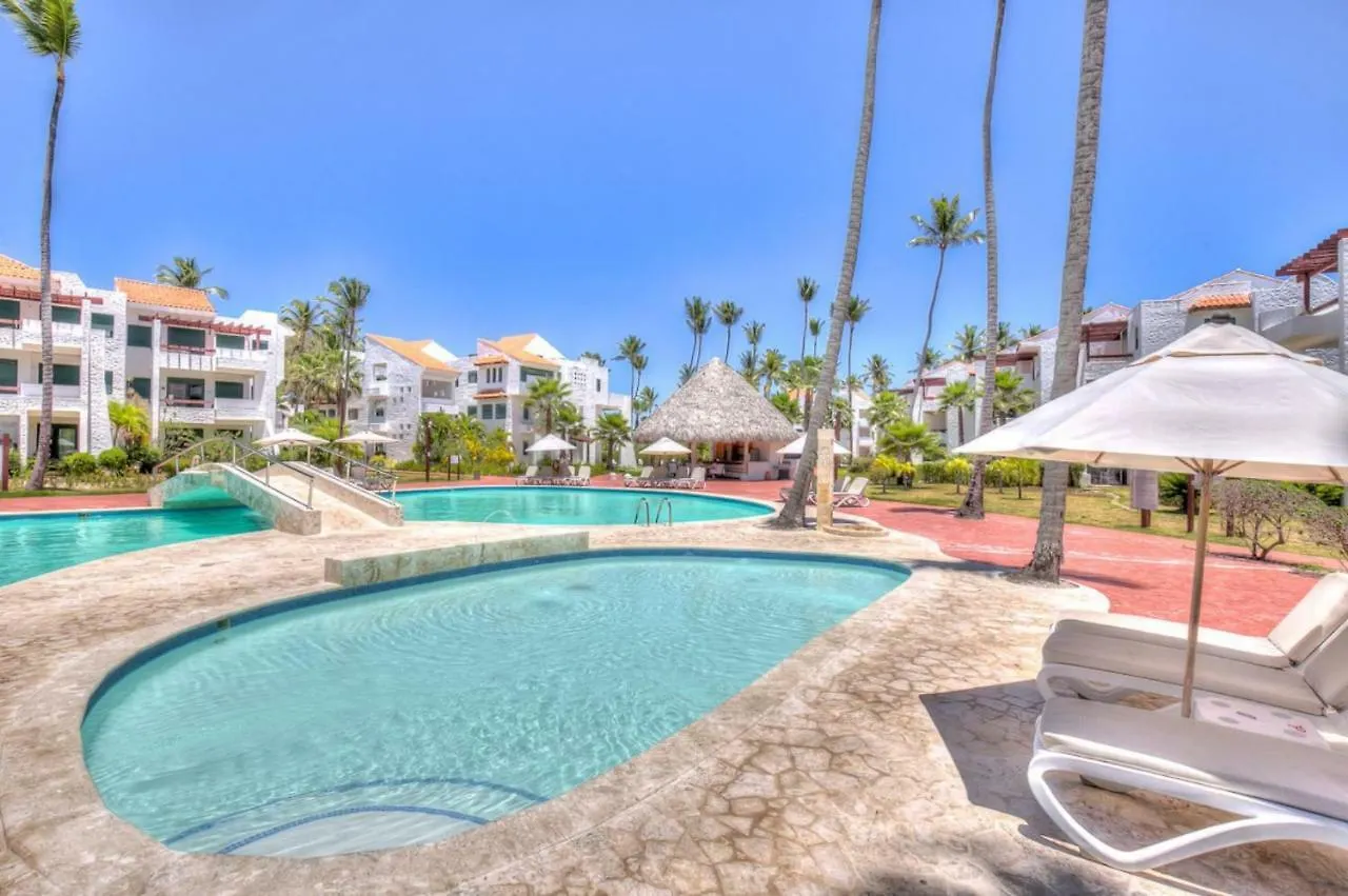 Oceanfront Apartment With Beach Views And Large Balcony - L-201 Punta Cana